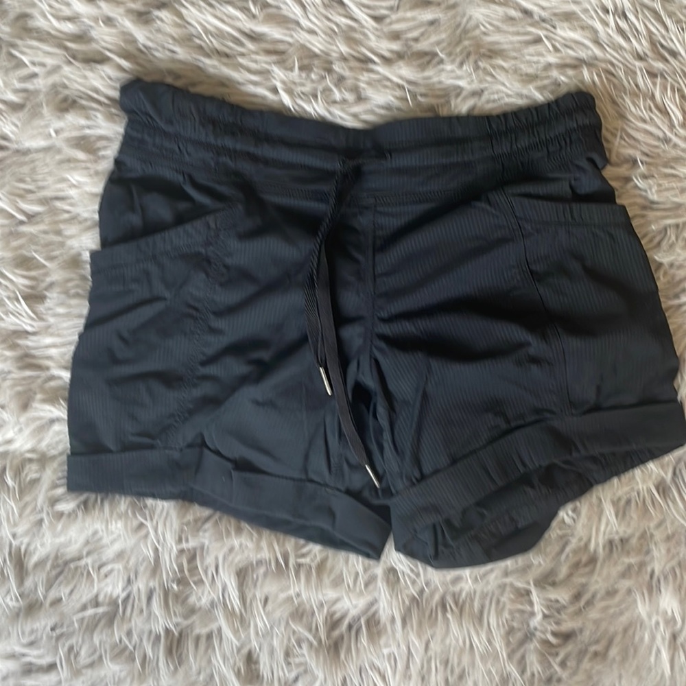 Lululemon black size 4 shorts